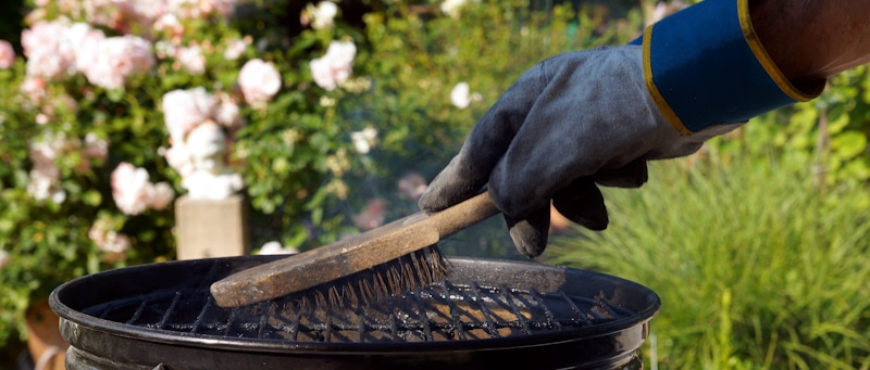 gloves cleaning grill