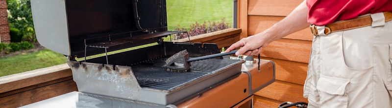 cleaning grill brush